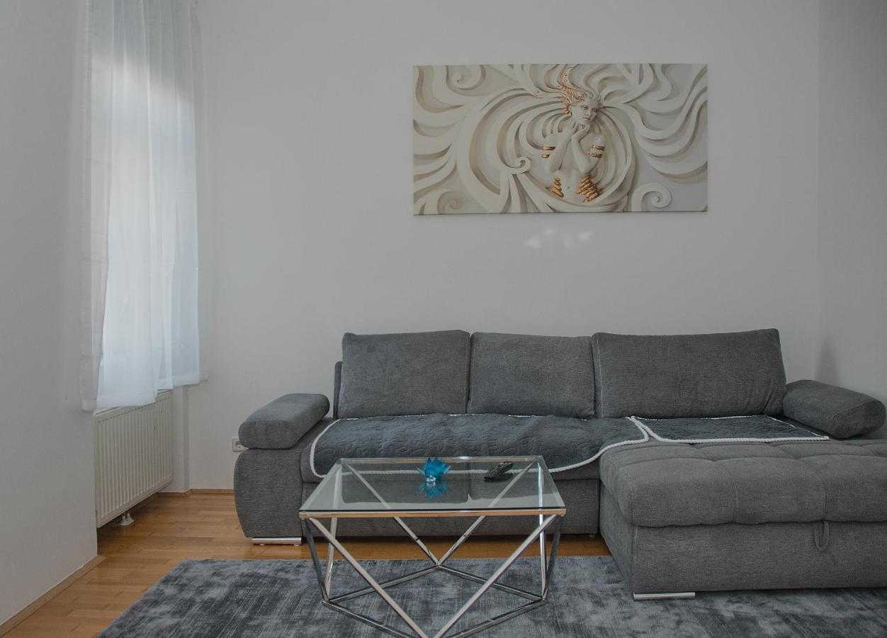 Blue Lotus Apartment Vienna Exterior photo