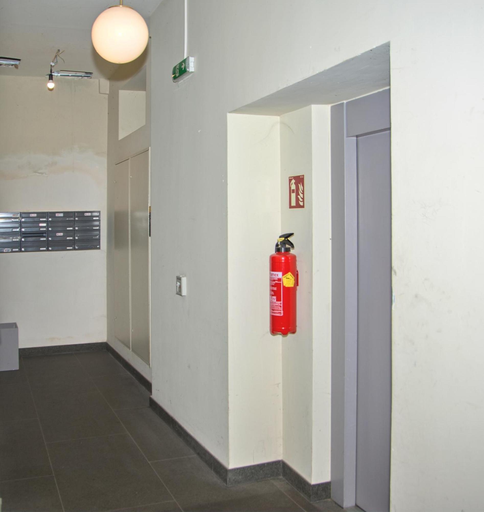 Blue Lotus Apartment Vienna Exterior photo
